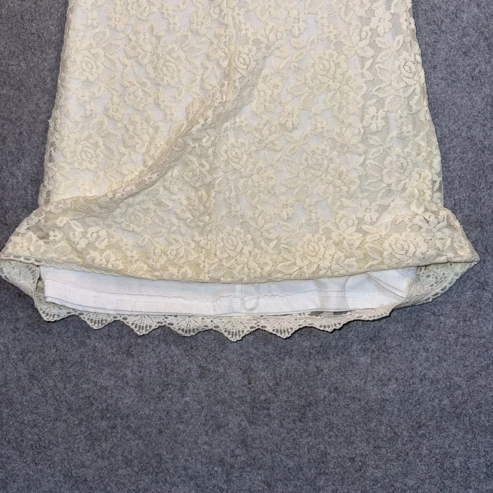 D. Liles Collection Floral Lace Dress 8/10 Ivory‎ Scalloped Hem Long Sleeve